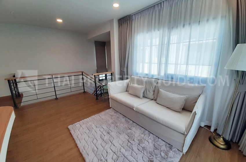 House with Shared Pool in Bangnatrad 